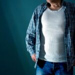 Unterhemd unter dem Hemd: So bleibt es wirklich unsichtbar Unterhemd unter dem Hemd: So bleibt es wirklich unsichtbar auf men-styling.de